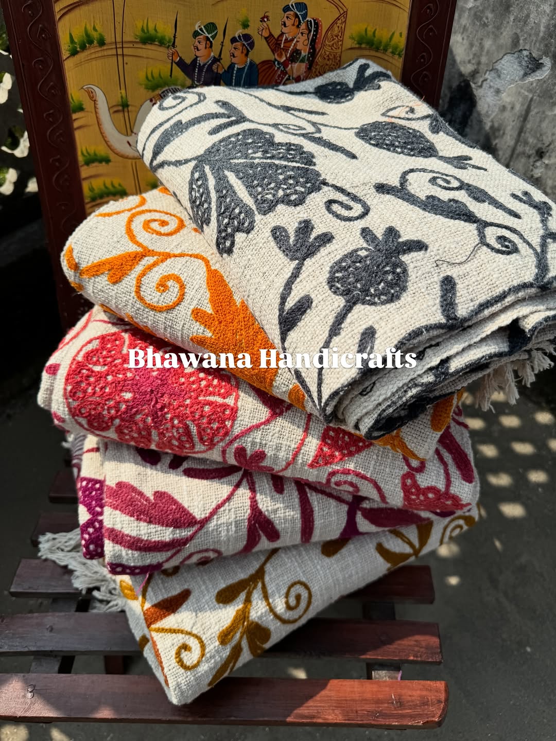 Bhawana Handicrafts Cotton Suzani throw