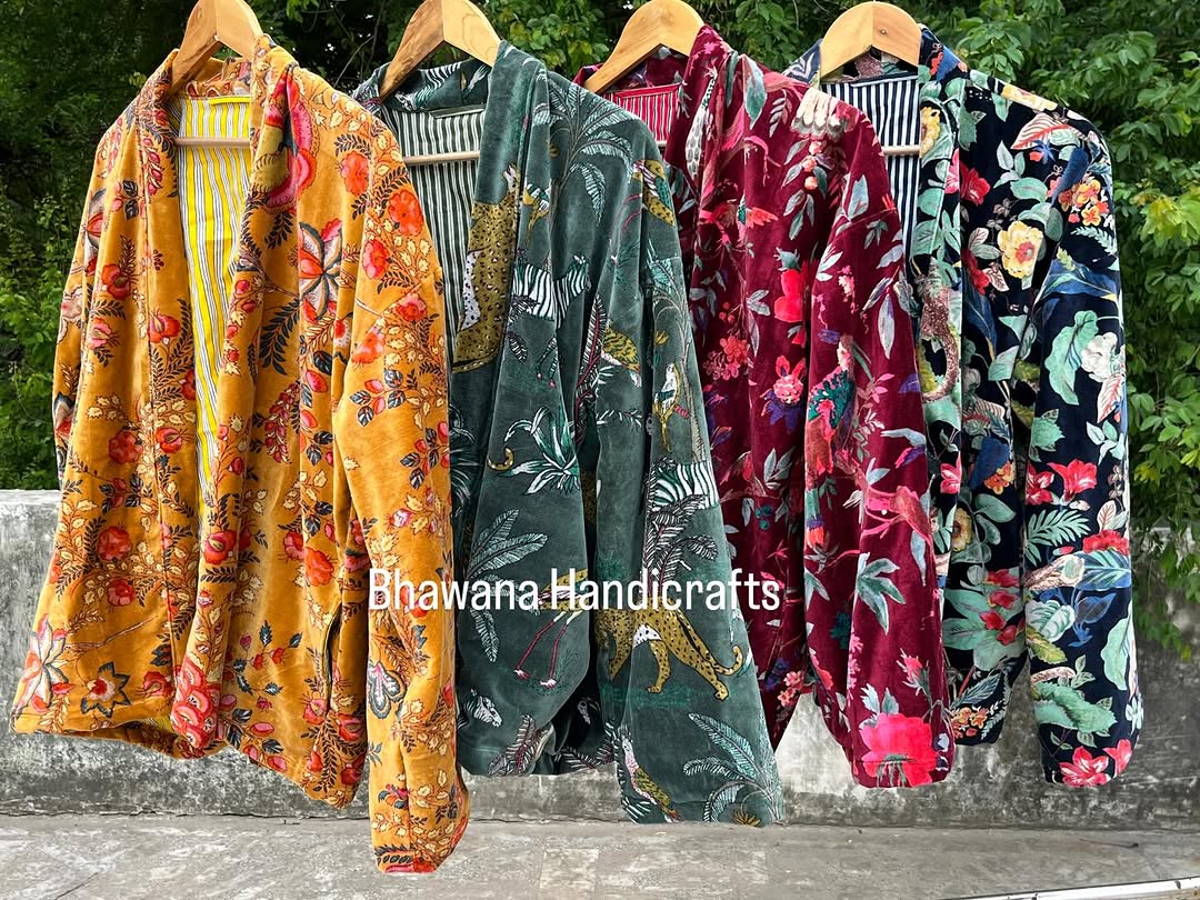 Women Printed Velvet Jacket